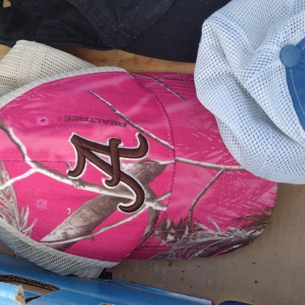 Ballcaps - Picture 3 of 5